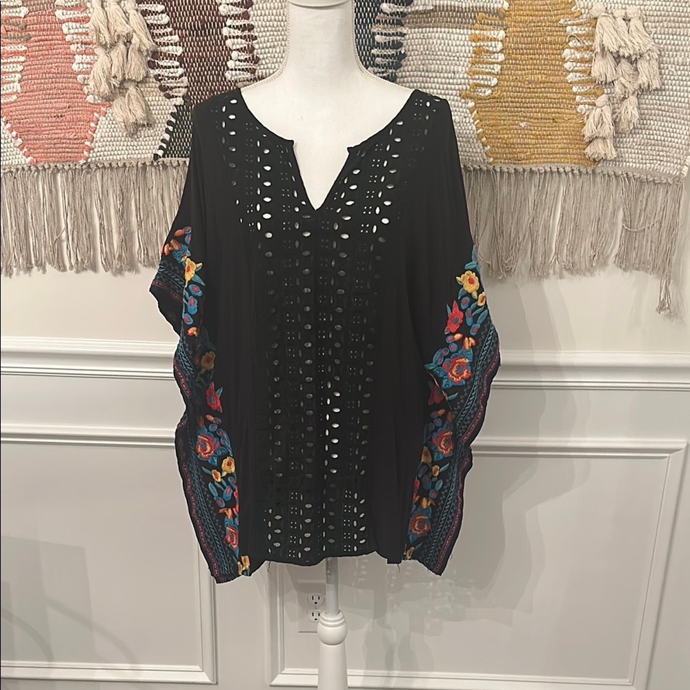 ANDREE BY UNIT Black 3/4 Sleeve Embellished Blouse